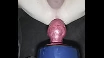 Mi culo tomando este enorme tapón anal ".
