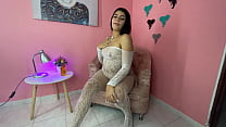 Venezuelan web cam model masturbates until she squirts