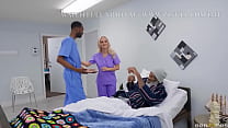 Enfermera viviente asistida hace anal.SlimThick Vic / Brazzers / transmisión completa de www.zzfull.com/imt