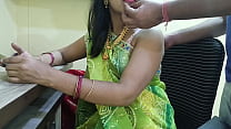 Индийская горячая девушка, потрясающий XXX горячий секс с офисным боссом!