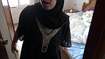 la mia vicina musulmana è una puttana e oggi ha pisciato dalla sua figa pelosa