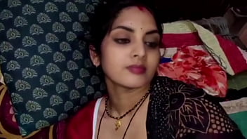 Bella ragazza indiana fa sesso con il suo servo dietro il marito a mezzanotte