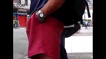 Hardwood at the bus stop - XVIDEOS.COM